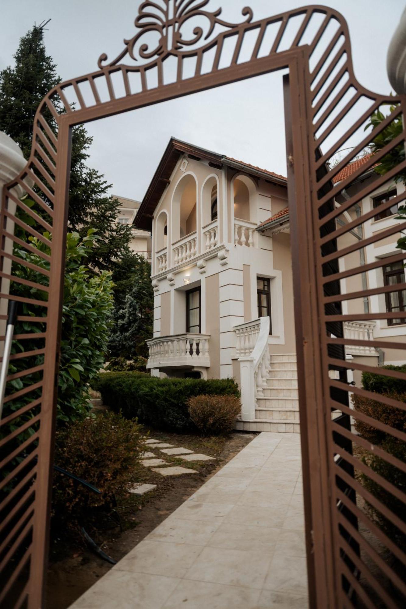 Emerald Suites Florina Exterior foto